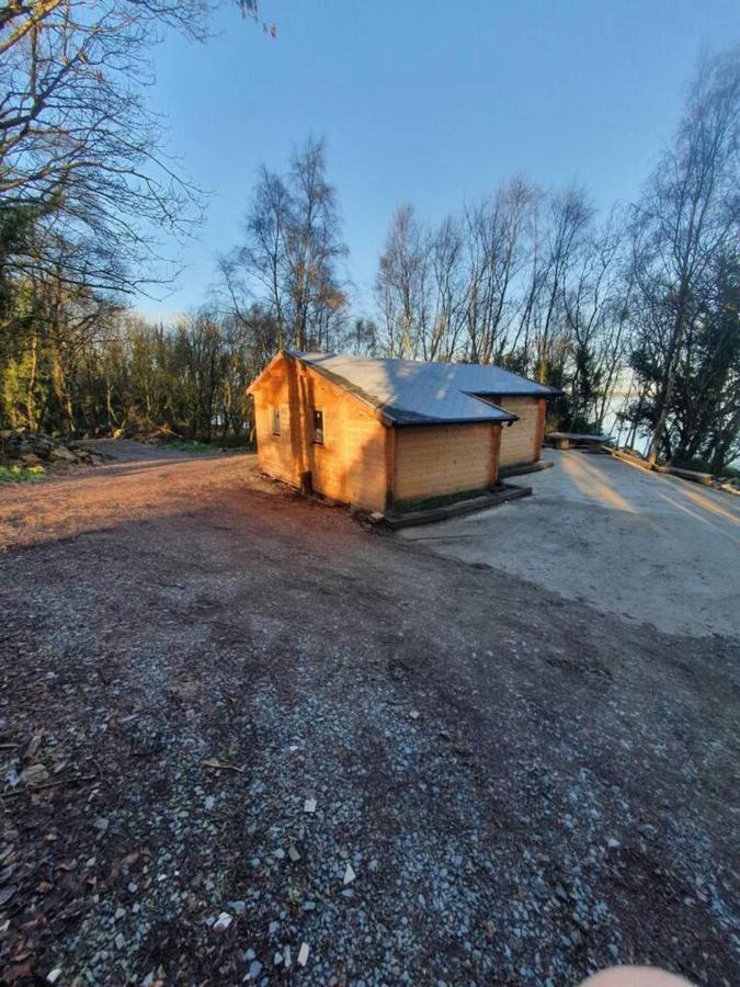 Stunning Log Cabin On The Lake Villa Portroe Eksteriør billede